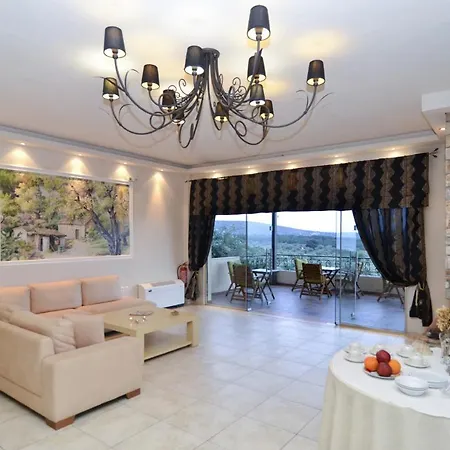 Moonbeam Aparthotel