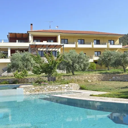 Moonbeam Aparthotel 3*