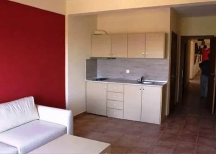 'στη γειτονιά του φεγγαριού'